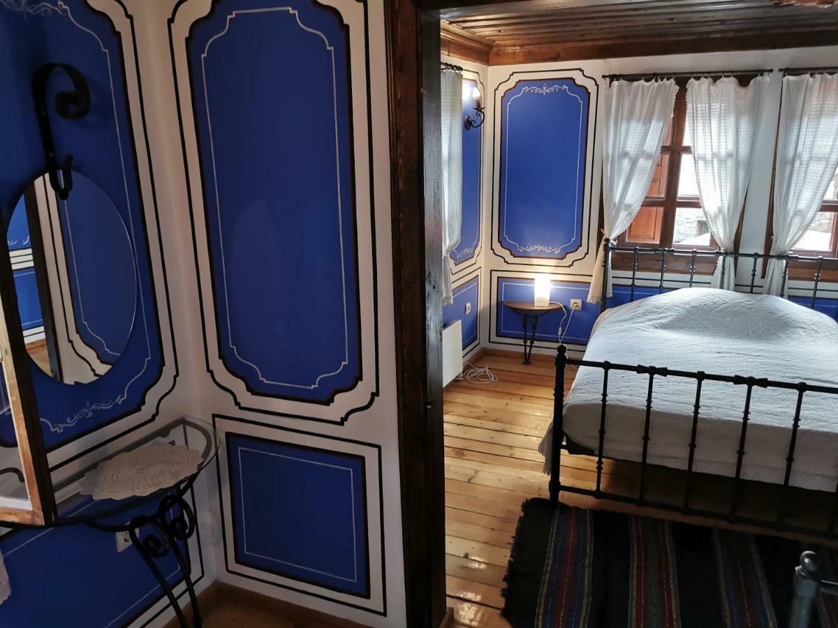 Hadji Neikovi Guest Houses Koprivștița Exterior foto