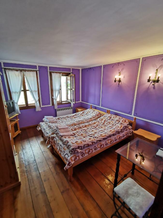 Hadji Neikovi Guest Houses Koprivștița Exterior foto